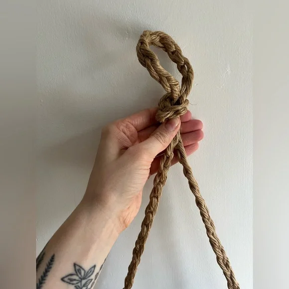 Handwoven “Moon” bag - Picture 11 of 16